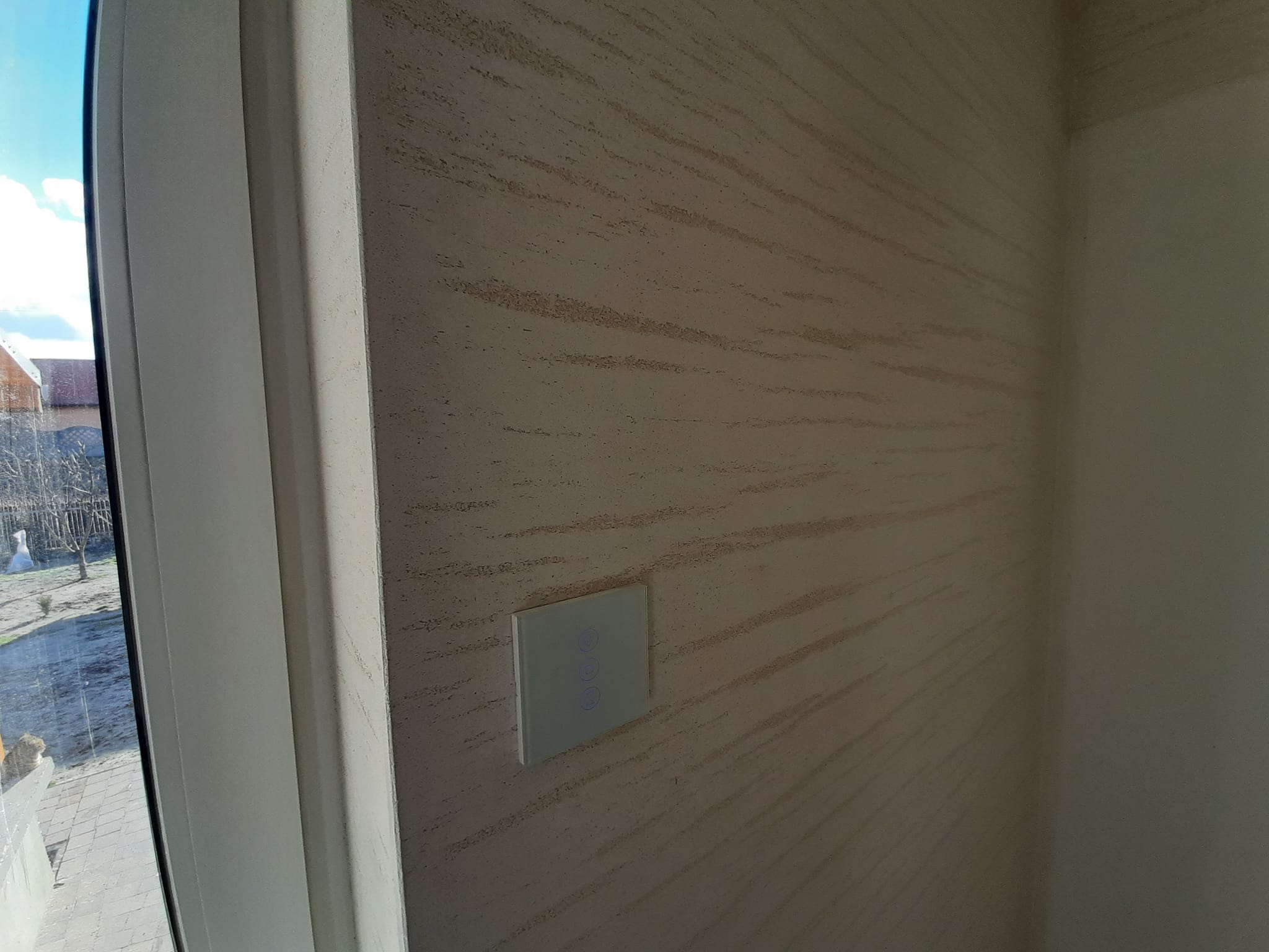 Zabudowa G-K z sufitem podwieszanym pod LED